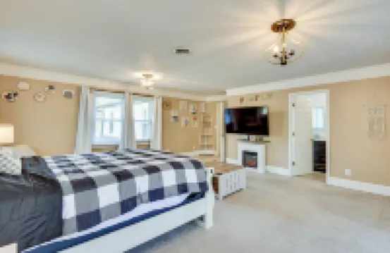 距離安德森市中心6英里：帶庭院的寬敞家庭住宅