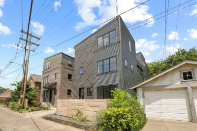 Work Of Art -3 Bedroom Elegant Townhome-columbus Hotels in 