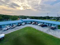 Arrowhead Motel Hotels in Burnet