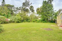 3 Mi to Beach & Boardwalk: Riverfront Daytona Home - Homestays