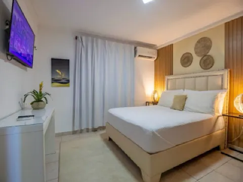Cozy and Central Apartment 1Br-1ba with Pool โรงแรมใน