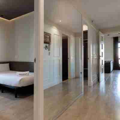 Enjoybcn Miro Apartments Rooms