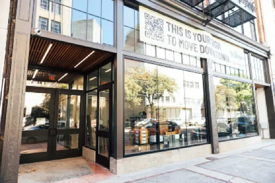 Loft 304 Thewilliam Earthy Modern Atrium Glow Hotels in 