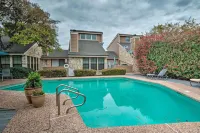 Horseshoe Bay Resort Townhome - Near Lake LBJ! - Pools