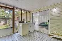 Single-Story Cabin on Hyco Lake Swim and Unwind! - 2 étoiles