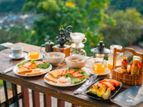 CR Farm stay Hotels in Mae Rim