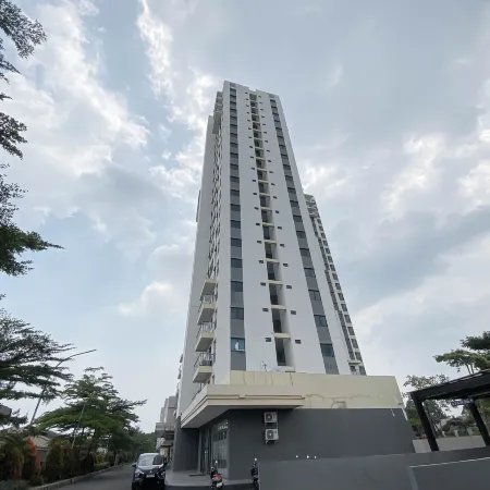 Studio Apartment Jkt Living Star Near Citimall Cimanggis Отели рядом с достопримечательностью «Торговый центр Cibubur Junction»
