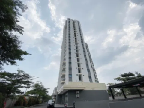 Studio Apartment Jkt Living Star Near Citimall Cimanggis Hotel dekat Mal Cibubur Junction