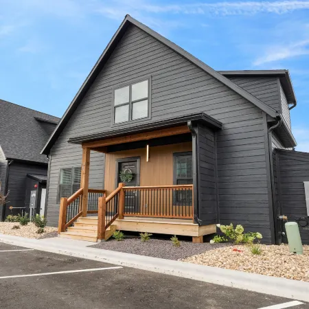 Cedar Shores 7 Bedroom Home by RedAwning