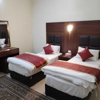 شركة العييري للشقق المخدومة حائل 1 Hotels near مجمع حائل مول التجاري