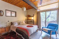 Artist’s Oasis •Spacious Mid-Century Home •Private Pool + Sauna •Near Sequoia - Pools