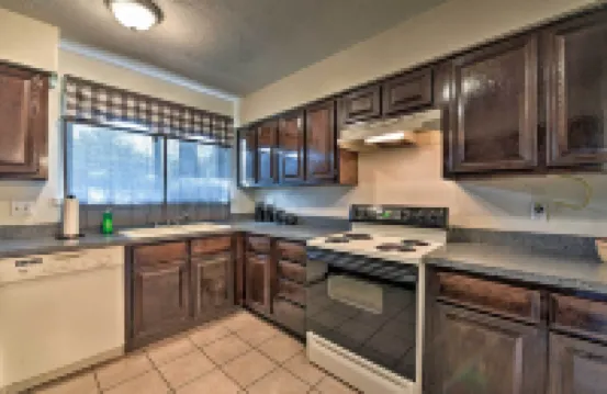 寵物友好的密蘇里城家庭，帶有圍欄院子！