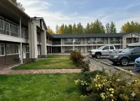 Park Inn by Radisson, Quesnel - parking