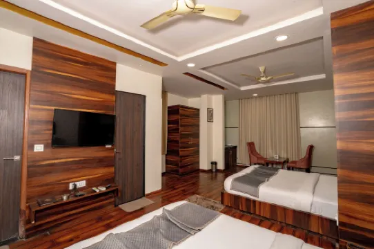 Hotel Sawamani and Restaurant