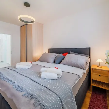 Modern Oasis With Terrace - Happy Rentals
