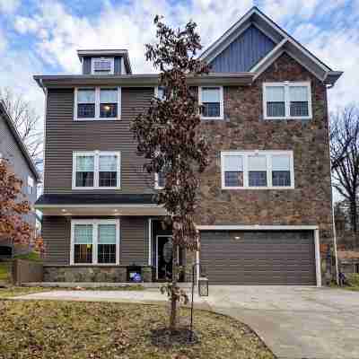 1 Mile to Quantico: 5Br Home w/ Game Room! Hotel Exterior