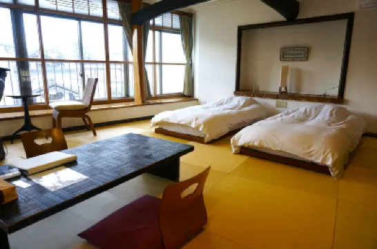ワインとお宿 千歳 chitose 眞名井神社周辺のホテル