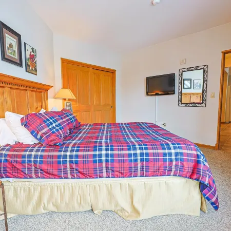 Black Bear 2 Bed 2 Bath Bbcs