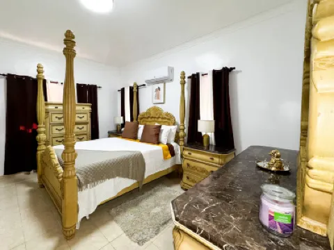 Jacuzzi Haven Villa! 住宿飯店