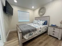 Newly Renovated 1 Br Madeira Beach Cottage