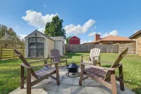 Lake Jackson Retreat w/ Lanai & Large Yard! - Wifi