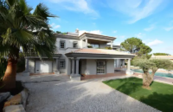 Exceptional Villa With Swimming Pool Close to Beach & Golf. Ideal for Families
