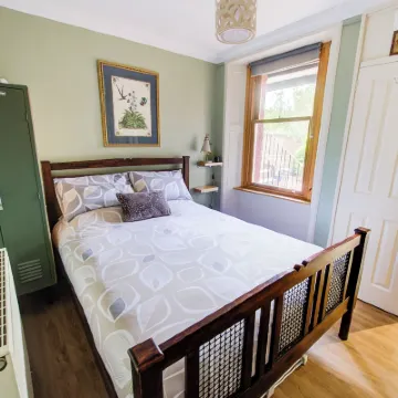 Snug 1 Bed Apartment Отели рядом с достопримечательностью «Корсторфин»