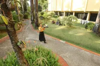 Makassar Golden Hotel - balcony