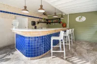 Pineapple Beach Club - All Inclusive - bar