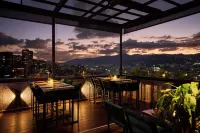 Hunters Hotel Medellin - 4-Star