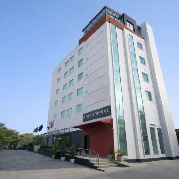 Hotel Amber Palace Hotels near Gurgaon Station
