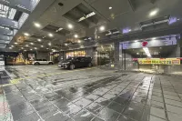Bucheon Hotel - parkir