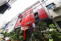 Yeonsinnae Red Hotel berhampiran Kuil Jingwansa