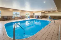 Fairfield Inn Richmond - parking