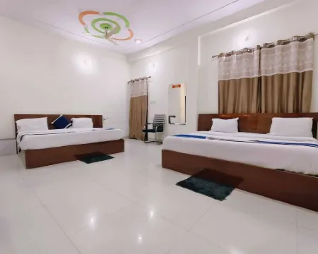 Radhe Shyam Resort Vrindavan by Hrg #Hotel Near Prem Mandir ブリンダーバンのホテル