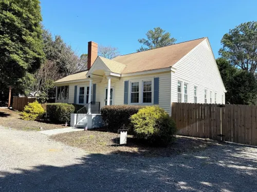 Two Homes Next Door - Lots of Entertainment