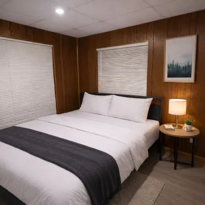 Fort Lauderdale Airport Bleu Lagunna Hotels near The Undercover Unit
