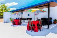 Villa Stephanie Your Perfect Getaway with Free Pool Table - Homestays
