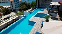 EOS Suites - Private Pool
