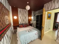 Spacious 3-Storey Home with Pool - Balcony