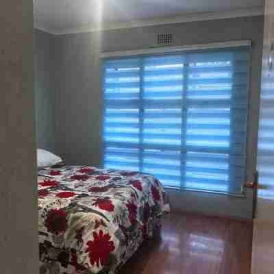 Charming 2-Bedroom Apartment in Johannesburg South Rooms