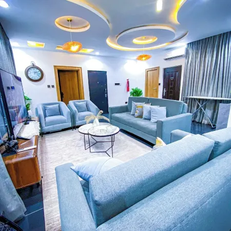Jay's Wood Hotel And Apartment