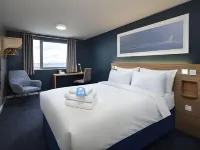 Travelodge Arundel Fontwell - parking