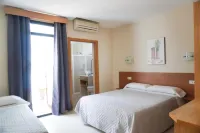 Hostal Costabella - Bãi biển