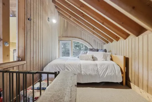 A-frame Home With Deck & Bbq - Vh #223 2 Bedroom Cabin - 3-Sterne