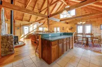 Dog-friendly, Lake View Cabin w/ Furnished Decks, Ping-pong & Darts - 3-Sterne