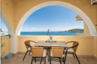 Apartment by the Sea and with Beautiful View, 2 Bedrooms, 4 Persons - Condos