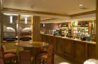 Premier Inn Lisburn - parking