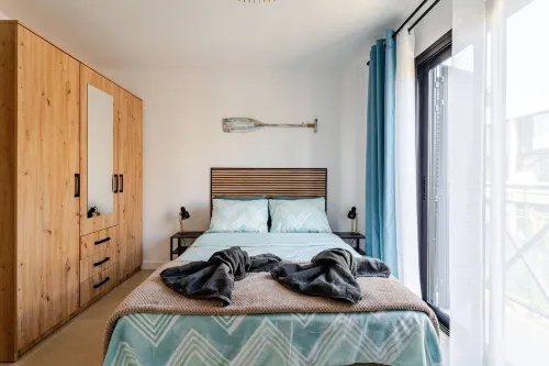 2BR Las Americas, Pool, Terrace, AC, 1Gb Wifi - 2-Star