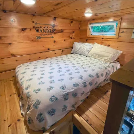 Discover Serenity at TinyFox Cabin: Your Perfect Getaway Surrounded by Nature